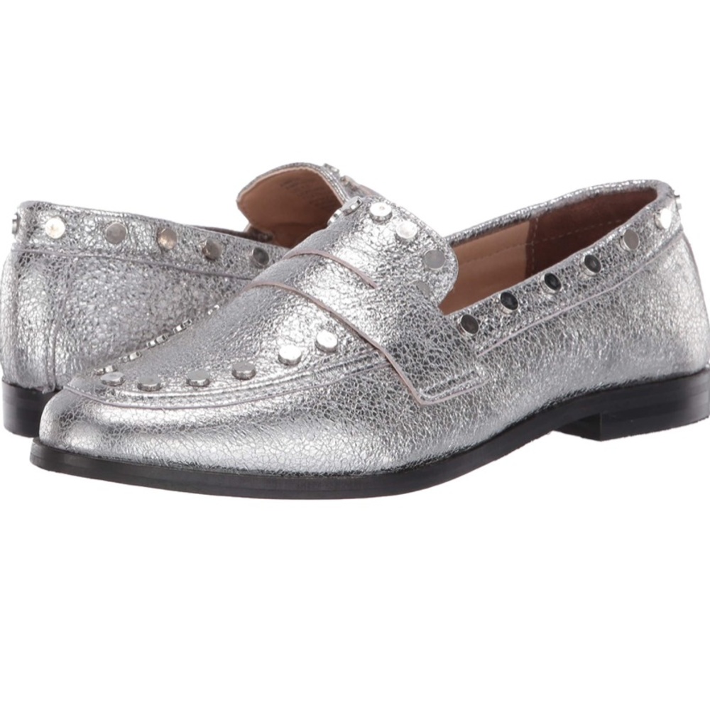 NEW STEVE MADDEN Ample Studded Loafer - Size 9